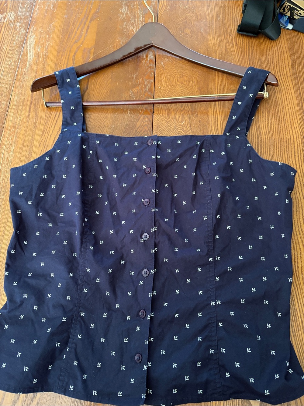 Women's Navy Button-Front Cami Top Calico Flower High Sierra Sz. LRG, 97% cotton
